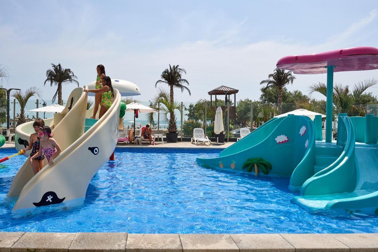 Sunrise Aparthotel Pool & Spa Mamaia Nord Năvodari Εξωτερικό φωτογραφία